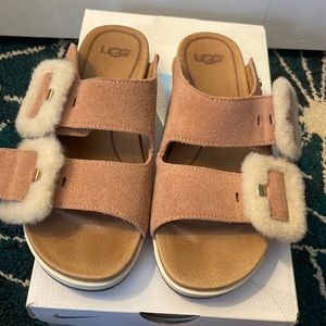 Womens Uggs slippers